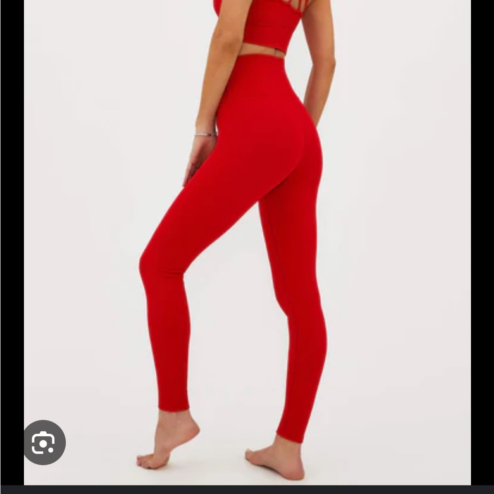 NWOT Beach Riot sports red legging